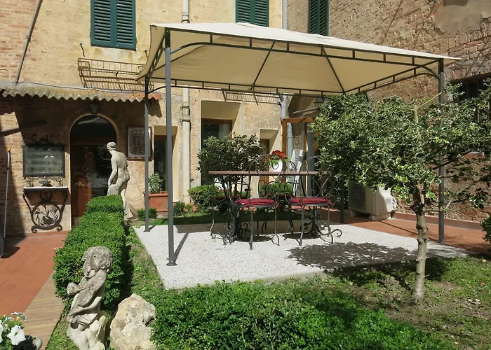 Piazza Paradiso Accommodation